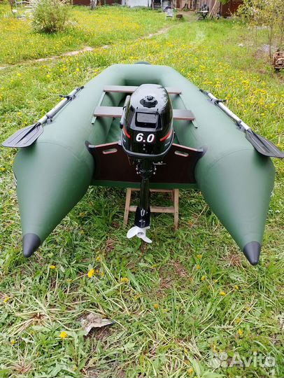 Лодка с мотором