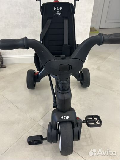 Трехколесный велосипед с ручкой складной