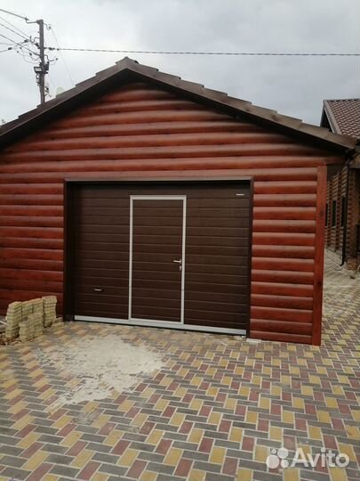 Секционные ворота