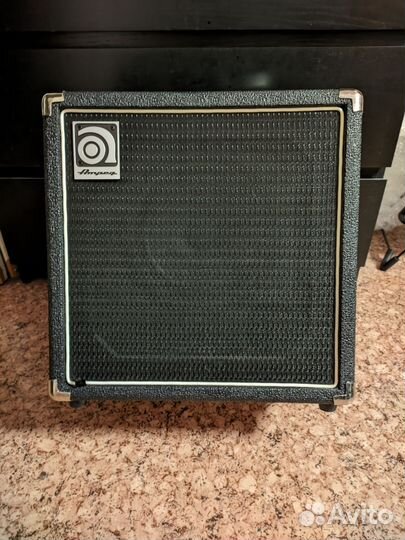 Басовый комбоусилитель Ampeg BA - 108