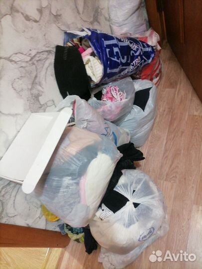 Вещи на девочку 6-8лет. Отдам пакетами