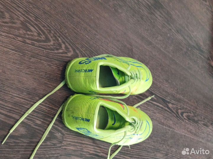 Бутсы шиповки Nike оригинальные, зелёные, 33