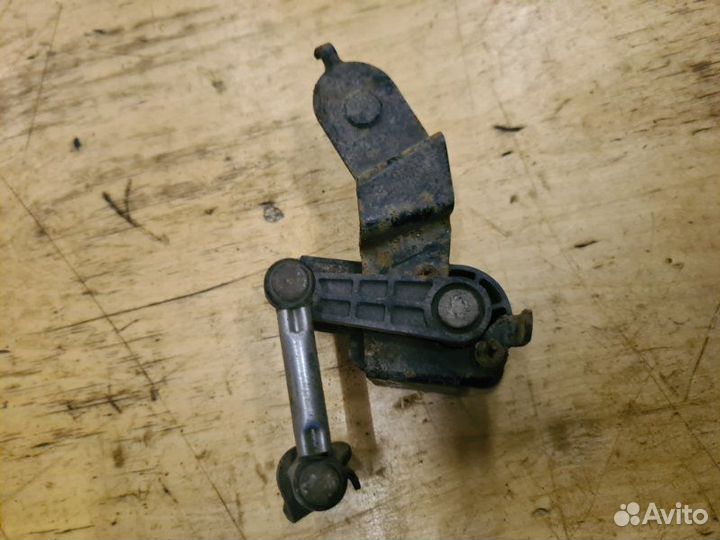 Датчик высоты дорожного просвета Nissan Murano Z51