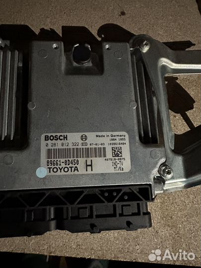 Блок управления двигателем toyota