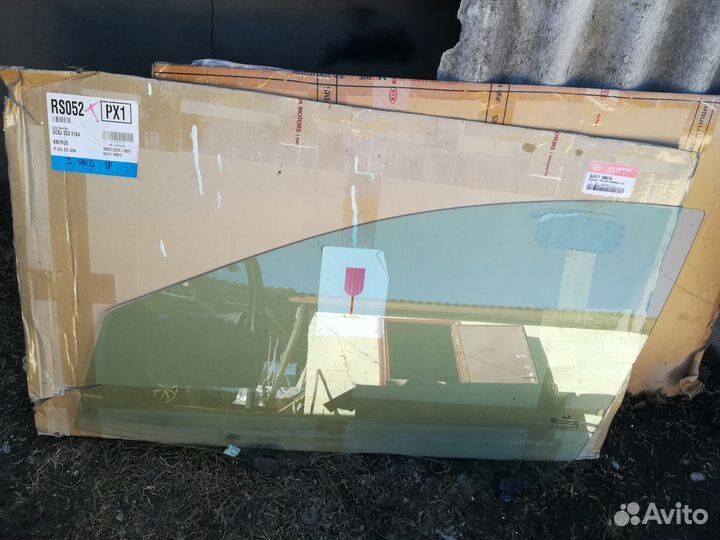 Стекла боковые KIA Cerato 09-13 оригинал