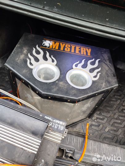 Сабвуфер и усилитель в машину