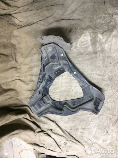 Пыльник запасного колеса для Форд Ford Explorer