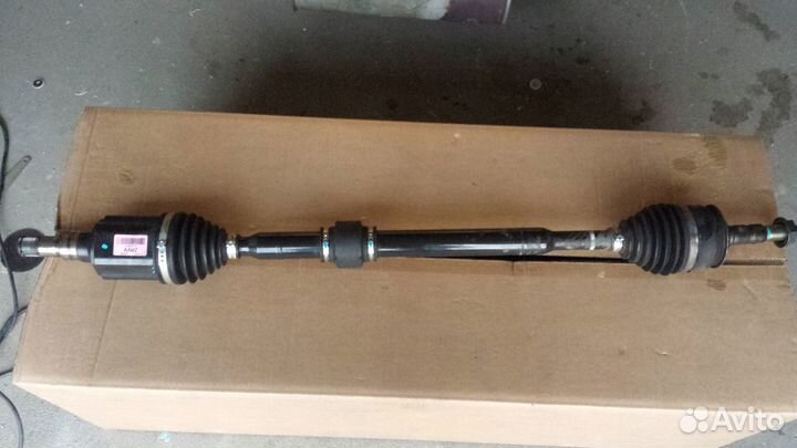 Приводной вал передний правый Chevrolet Cruze