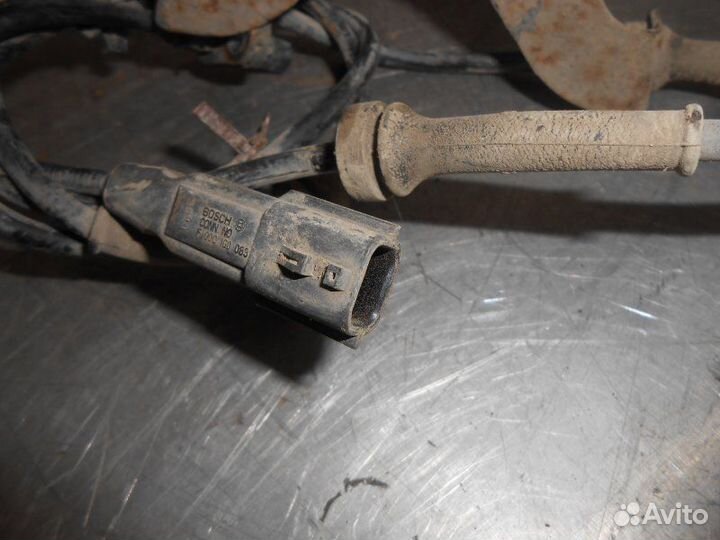 Датчик abs задний левый Nissan Qashqai J10 MR20