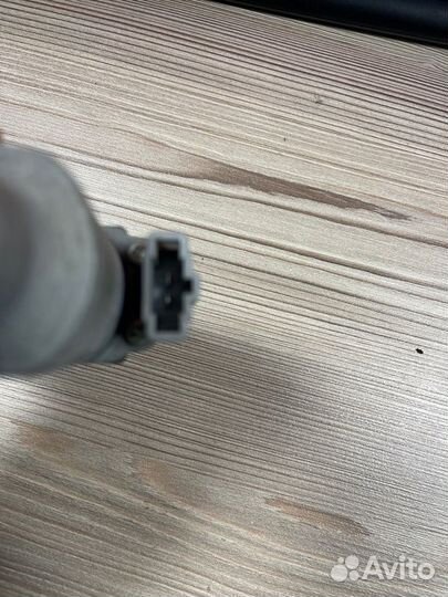 Мотор стеклоподъемника задний правый Volkswagen