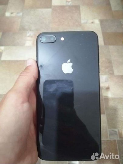 Телефон iPhone 8 plus