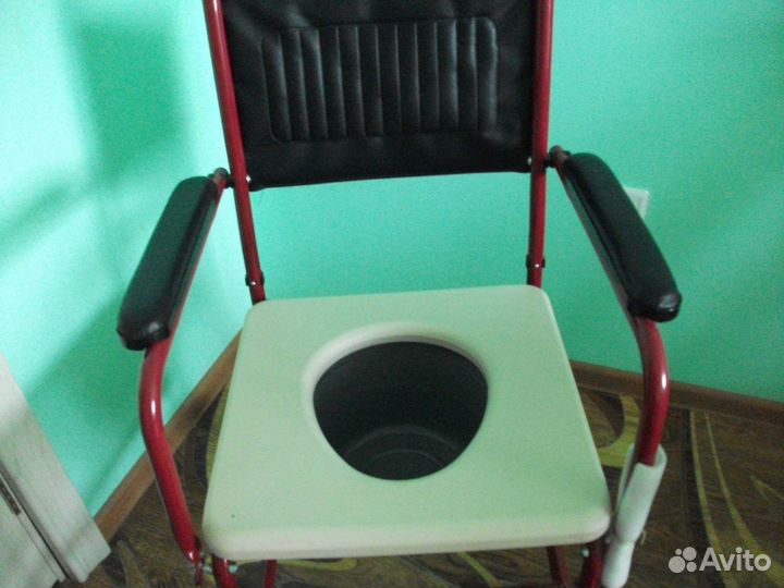 Кресло-коляска с санитарным оснащением