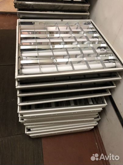 Светильник потолочный Armstrong