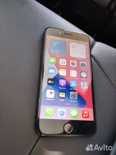 Телефон iPhone 7 plus