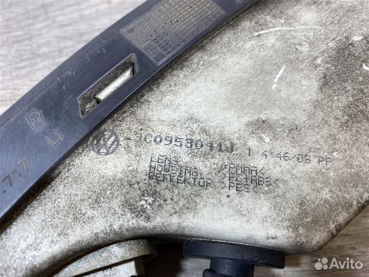 Повторитель поворота левый VW Пассат Б6