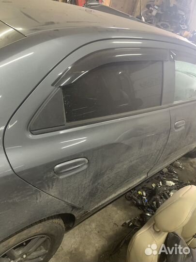 Chevrolet cobalt задняя правая дверь