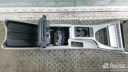 Подлокотник центральный BMW X5 E53 (2NS01IX01)