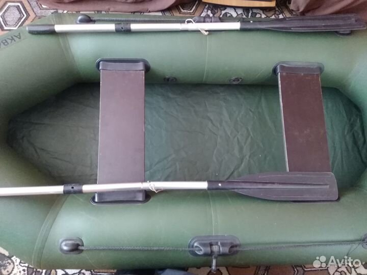 Лодка во всю комнату