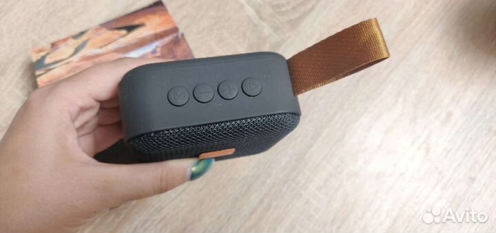 Беспроводная блютуз колонка