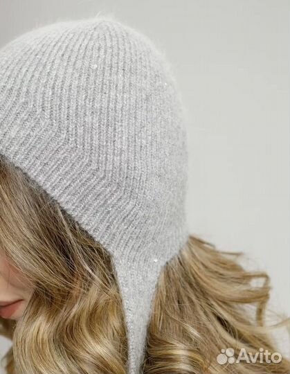 Чепчик вязаный женский