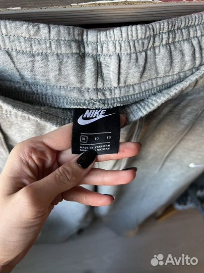 Спортивные штаны женские 52 размер новые Nike