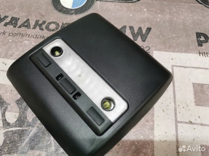 Плафон подсветки салона Bmw X5 E53 M54B30 2005
