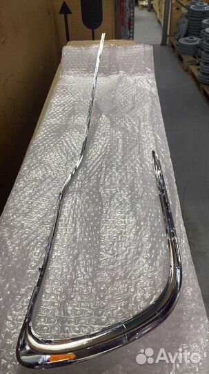 Накладка бампера переднего правая Mercedes W223