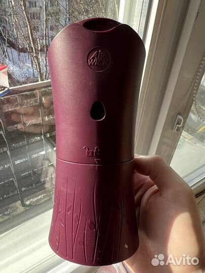 Автоматический освежитель воздуха AirWick (гранат)