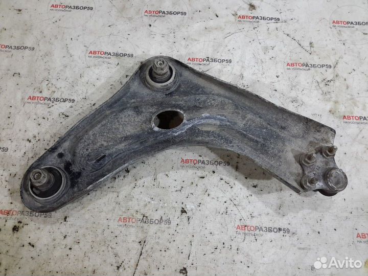 Рычаг передний левый Peugeot 301