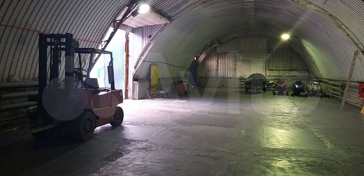 Свободного назначения с кран-балкой 200 м²