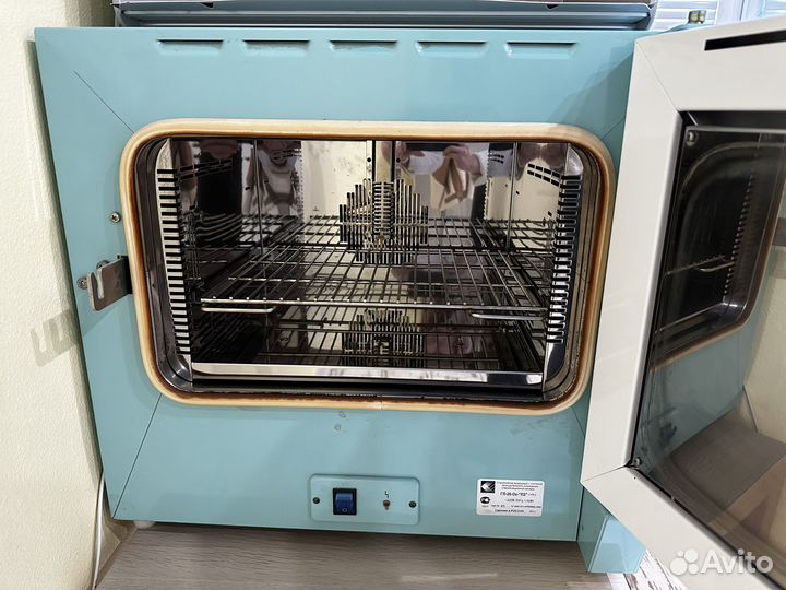 Оборудование для мастера маникюра