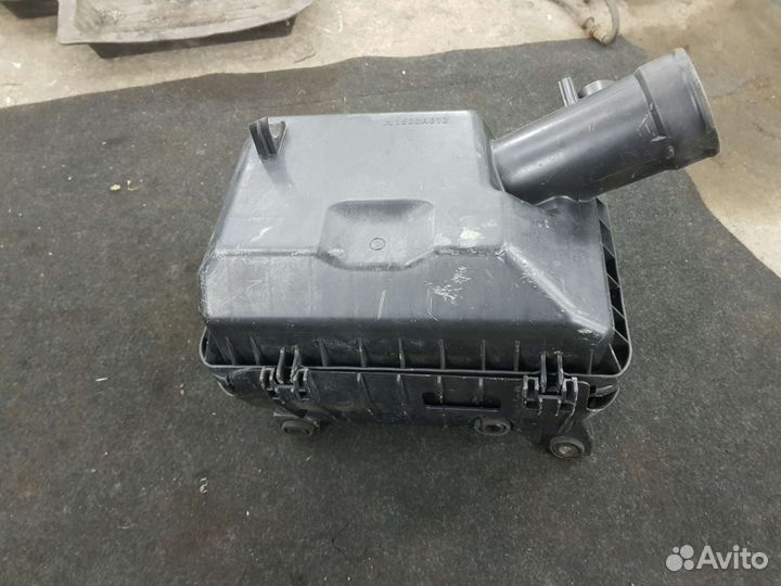 Корпус воздушного фильтра Mitsubishi lancer 10