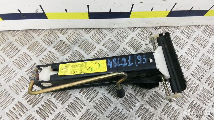 Домкрат на Ситроен Берлинго 1