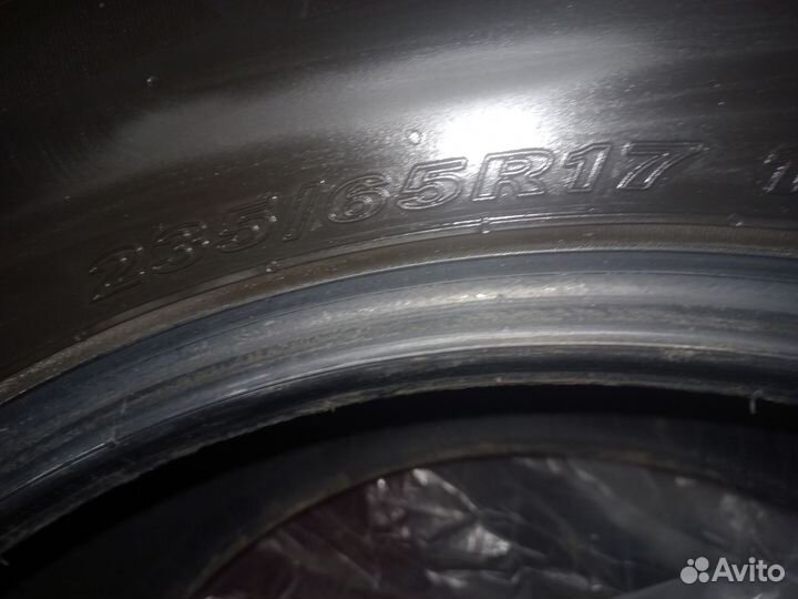 Nexen Roadian GTX 235/65 R17