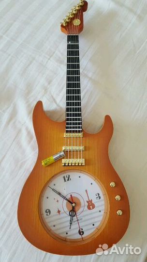 Часы настенные гитара