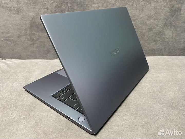 Ноутбук Huawei matebook d14 i3