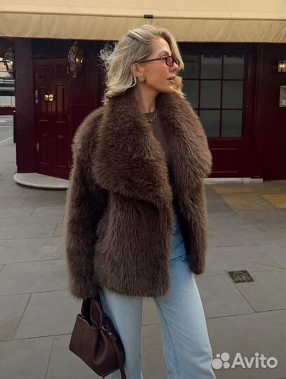 Искусственная шуба короткая коричневая