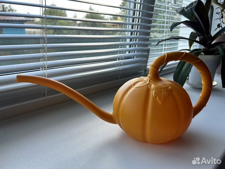 Лейка садовая