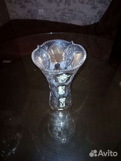 Ваза для цветов хрустальная