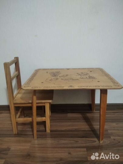 Детский стол и стульчик