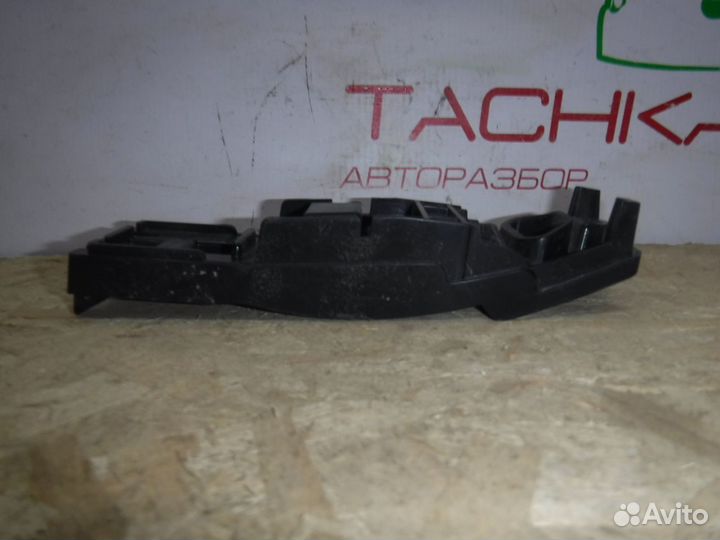 Кронштейн решетки радиатора Kia Sorento (2020+)