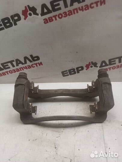 Скоба суппорта передняя правая Ssang Yong Kyron