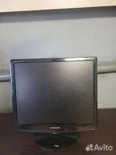 Монитор Samsung 932bf