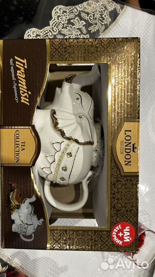 Чайник сувенир (чай внутри )