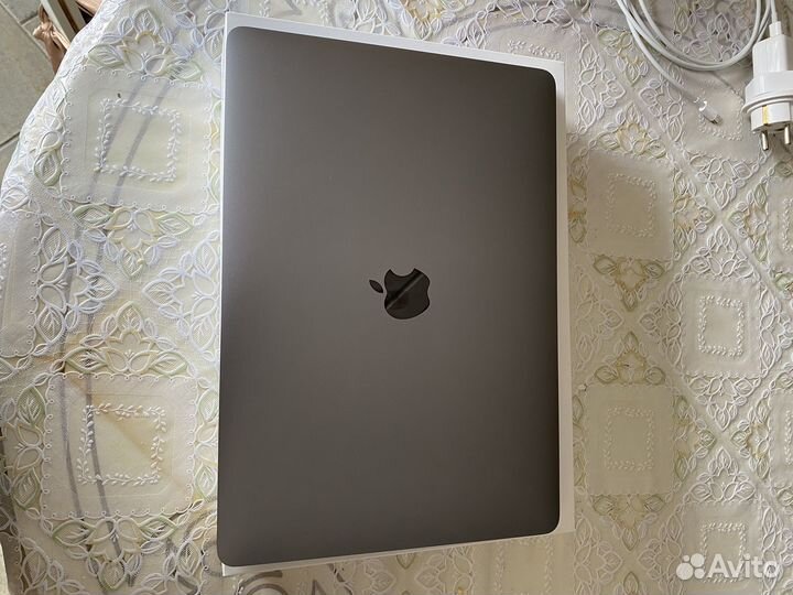 Apple MacBook air 13 2020 M1