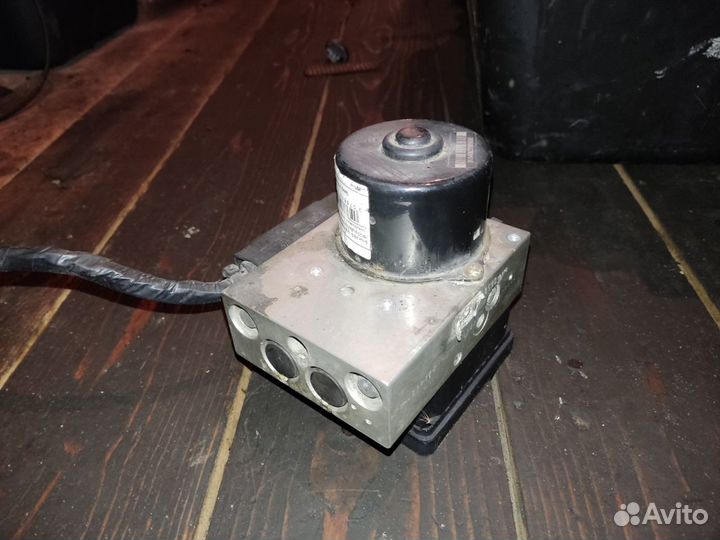 Блок ABS VW T5 03-15