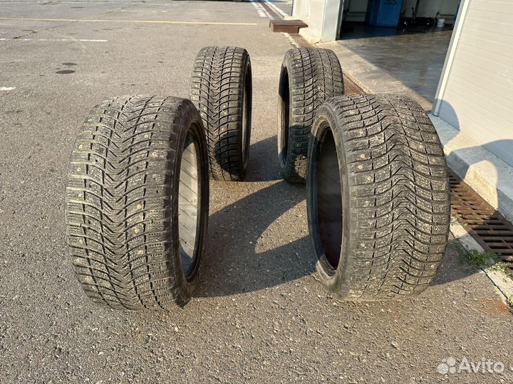 Michelin Latitude X-Ice North 3 225/45 R18 и 245/40 R18