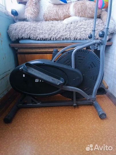 Эллиптический тренажер atemi