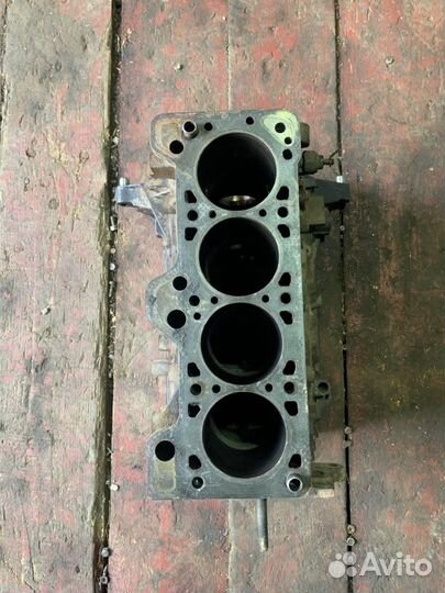 Блок двигателя Hyundai Accent LC G4EB 2006