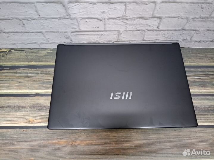 MSI 15 B11M Core i3 8/SSD256Gb